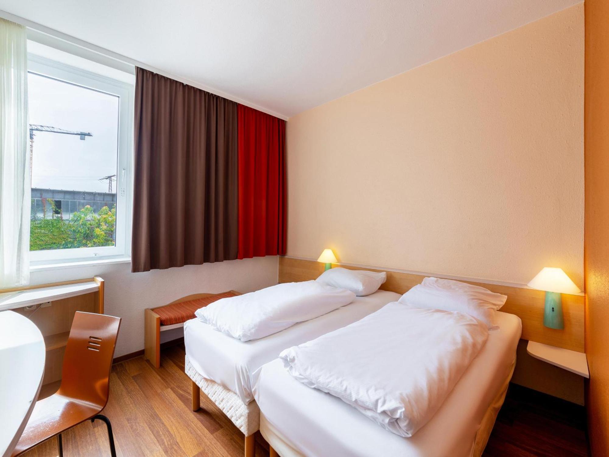 B&B Hotel Duisburg Hbf-Nord Exterior photo