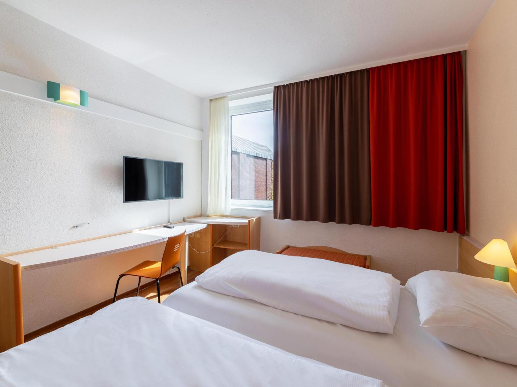 B&B Hotel Duisburg Hbf-Nord Exterior photo